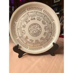 Homer Laughlin Decorative 1953 Calendar Plate w/ months & Zodiac Signs 10 in